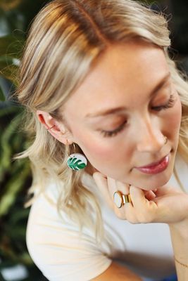 botanaical_style_concrete_gold_hoop_earrings