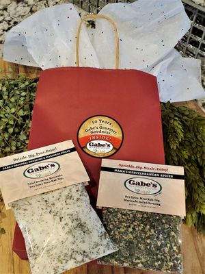 Holiday-Bag-and-Spices-1
