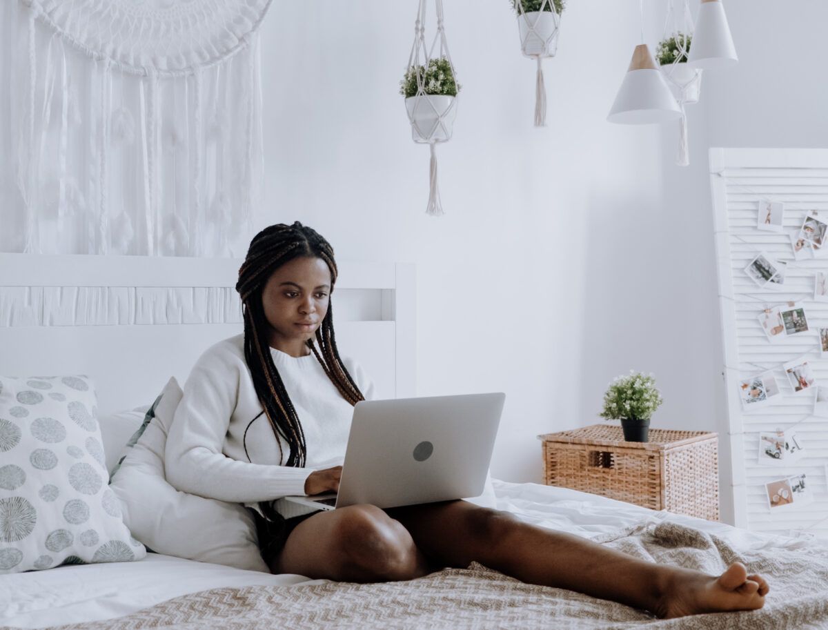 laptop girl