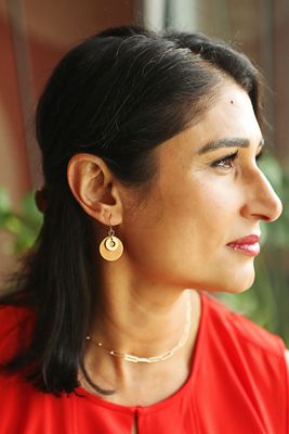 minimal_style_leather_gold_mini_mod_earrings