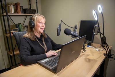 podcast-room-1550W